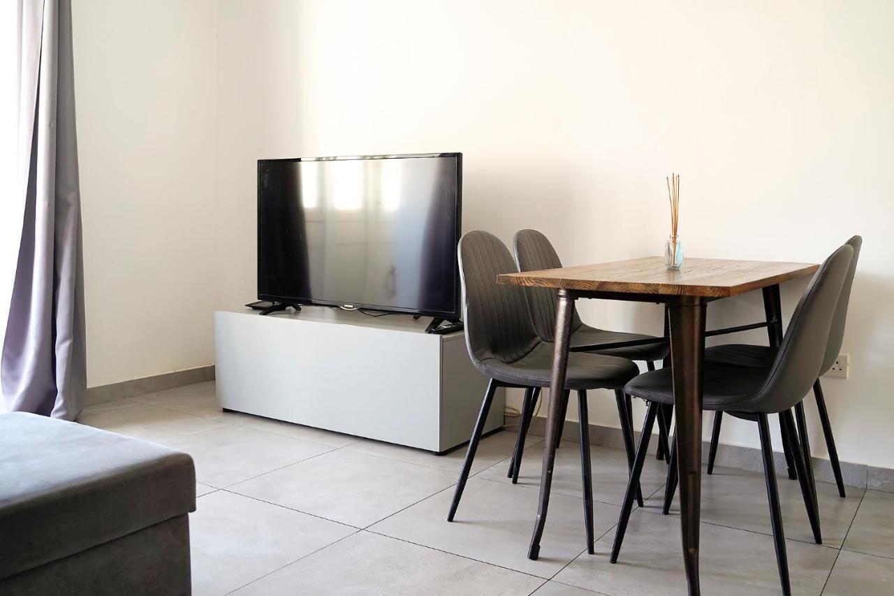 Wonderful Apartment Next To The Sea Gzira Exterior photo